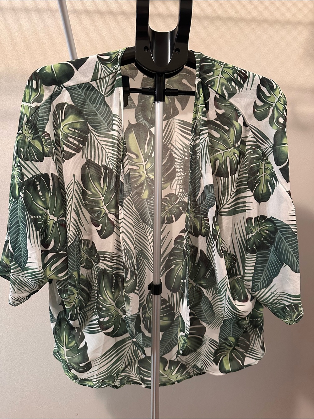 Green & White Tropical Leaf Kimono - S
